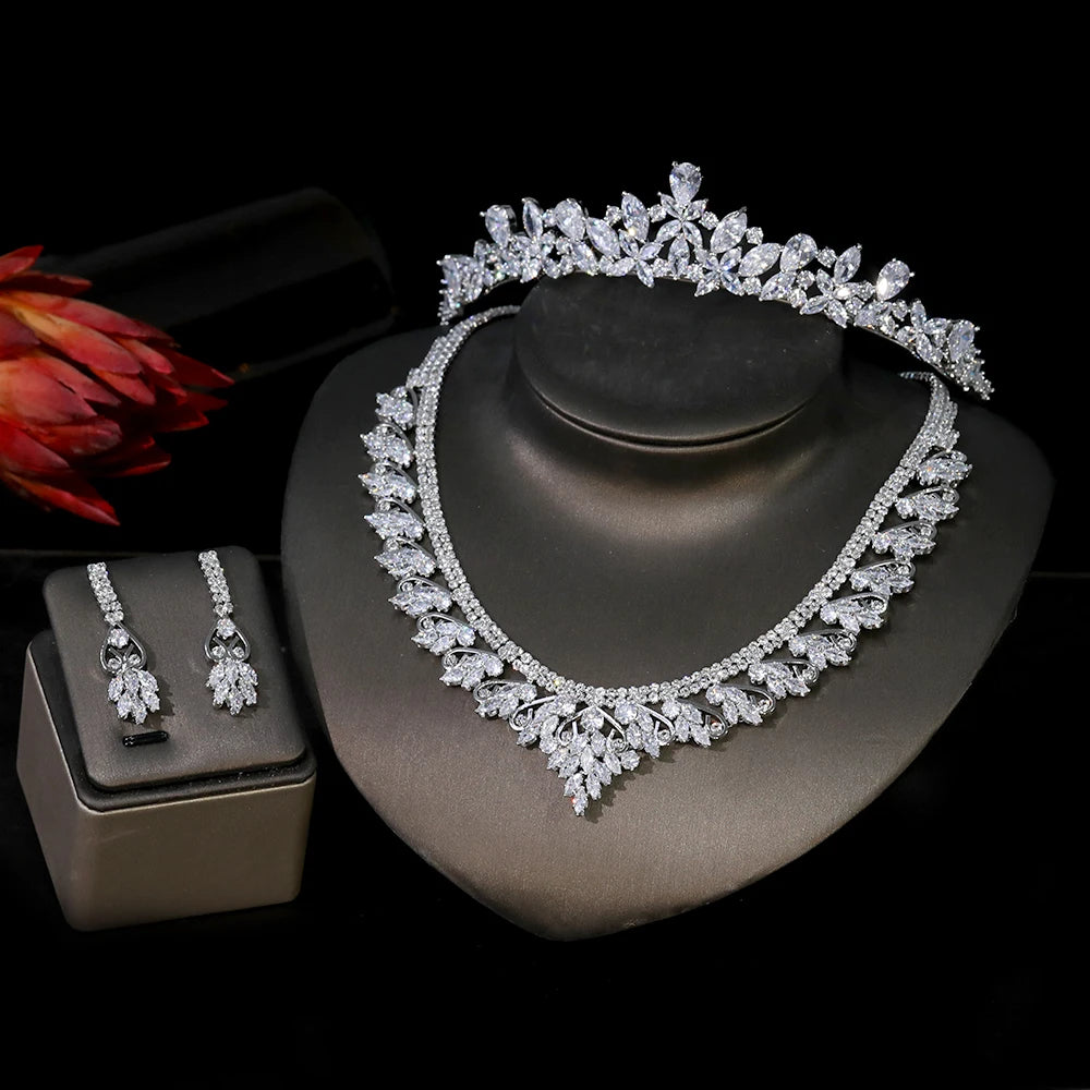 yasmin-aga-khan-tiara-jewelry-set