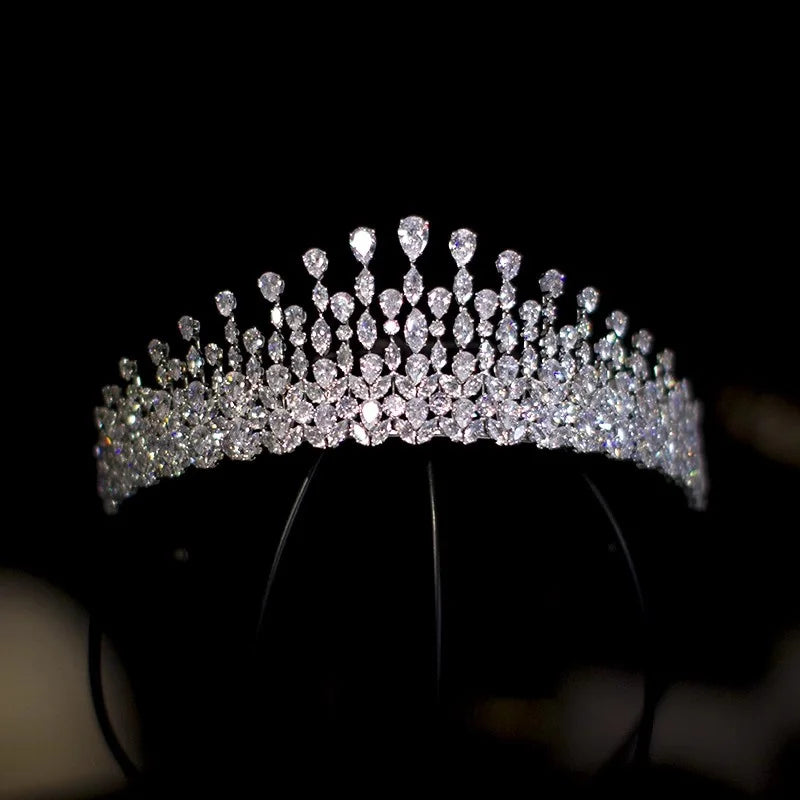 queen-paola-tiara