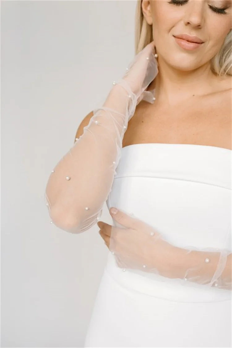 Silk tulle gloves with pearls