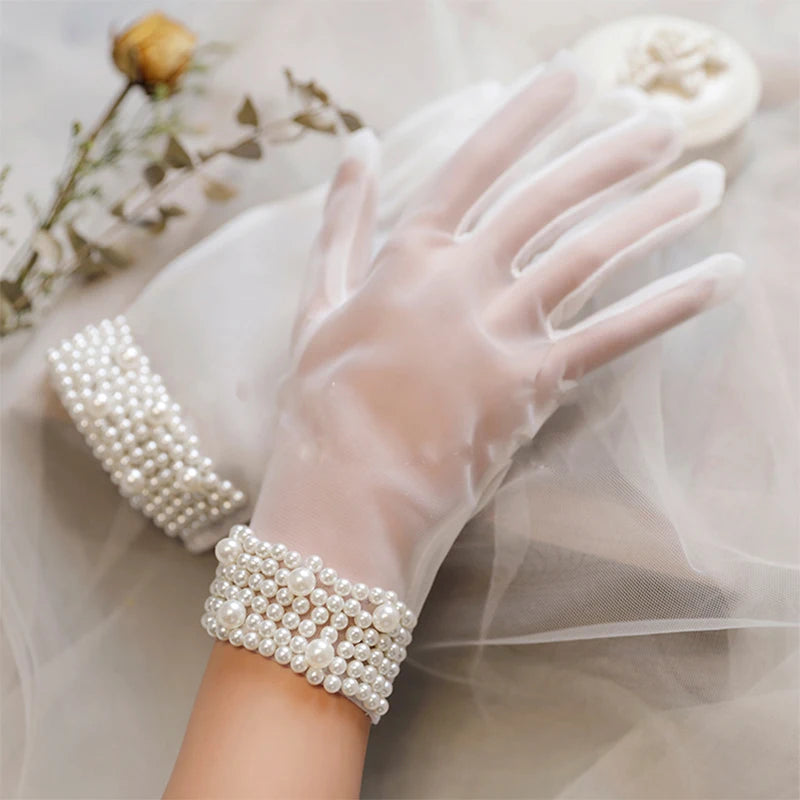 Bridal pearl retro gloves