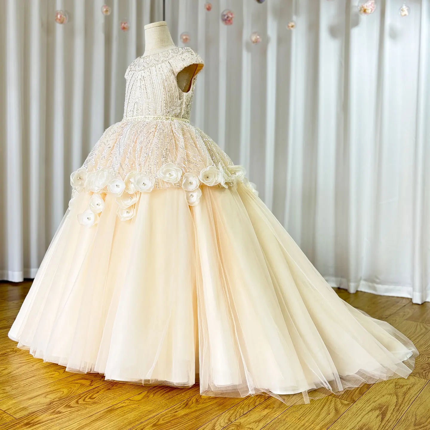 Luxurious Tulle Flower Girl Dress - Enchanting Elegance